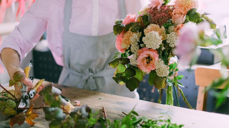 How To Offer a Flower Subscription Service in Your Flower Farm